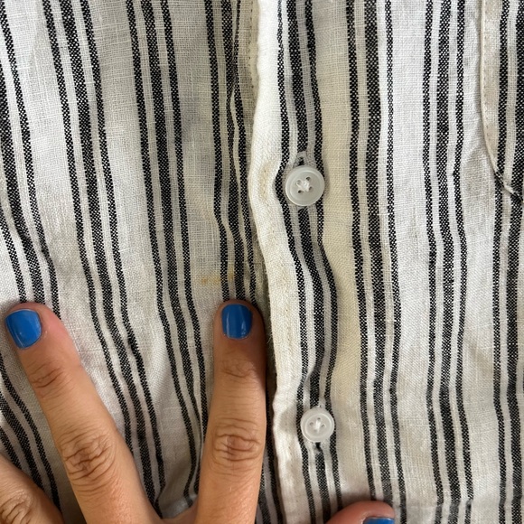 Everlane medium button down - Picture 3 of 3